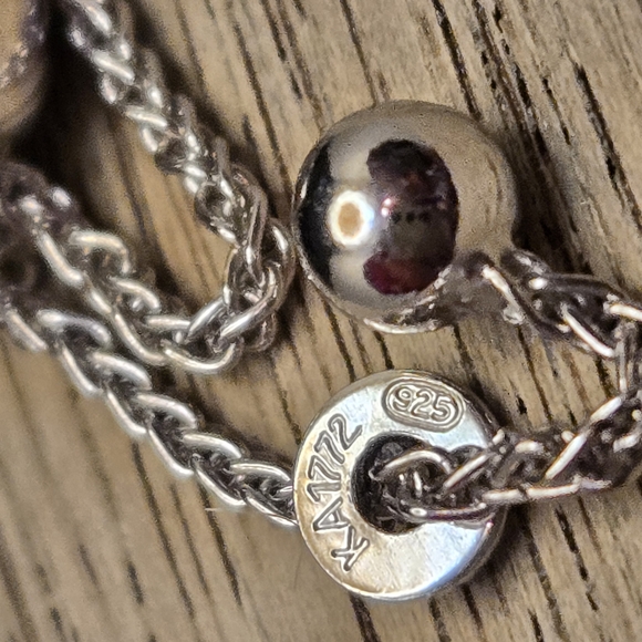 Elegant Silver Bracelet - Picture 4 of 4